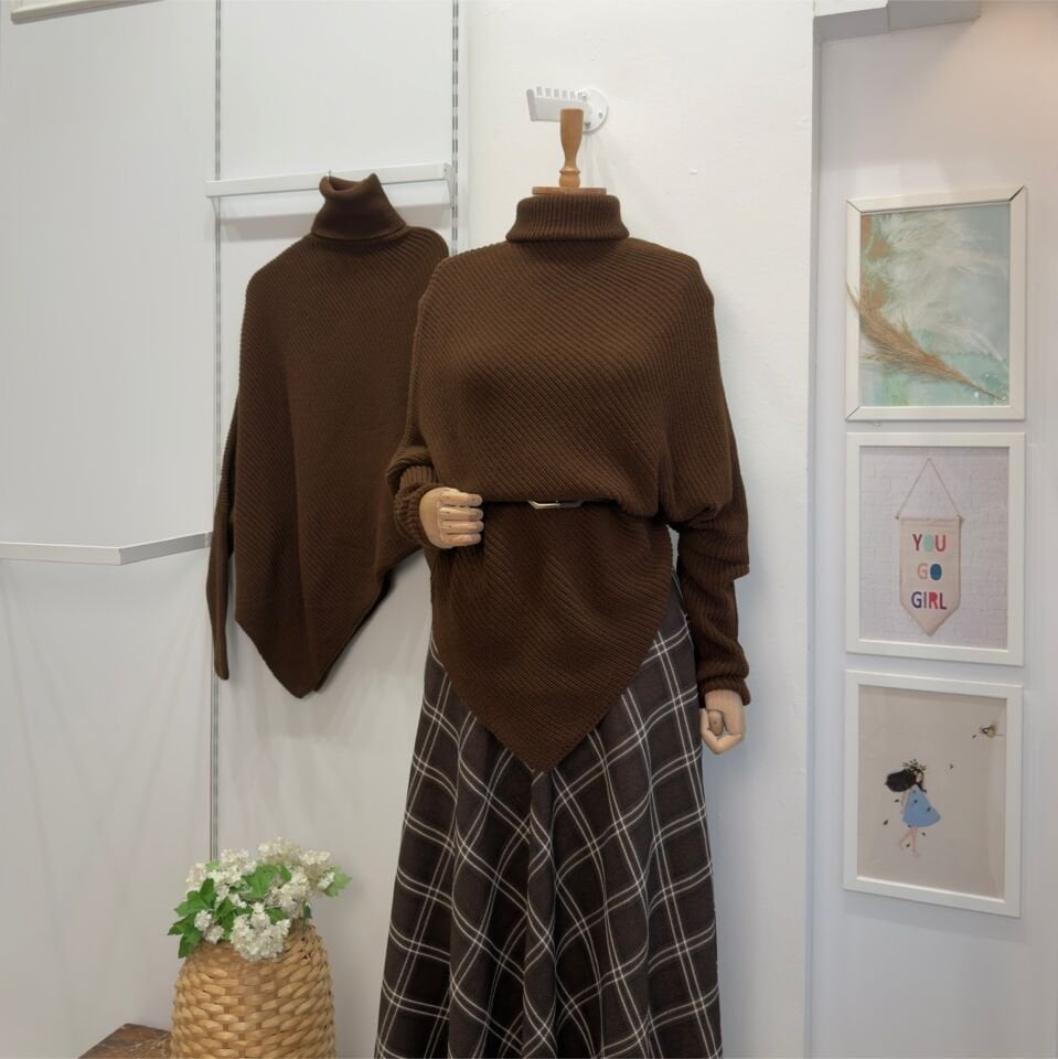 Kahverengi Asimetrik Kesim Triko Kazak