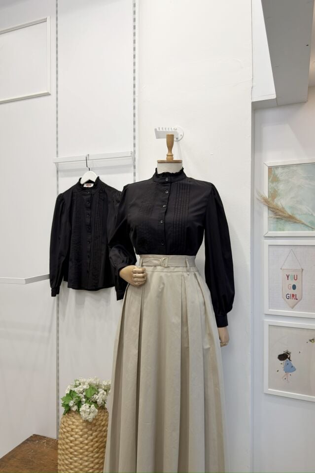 Siyah Hakim Yaka Nervür Dikişli Poplin Gömlek