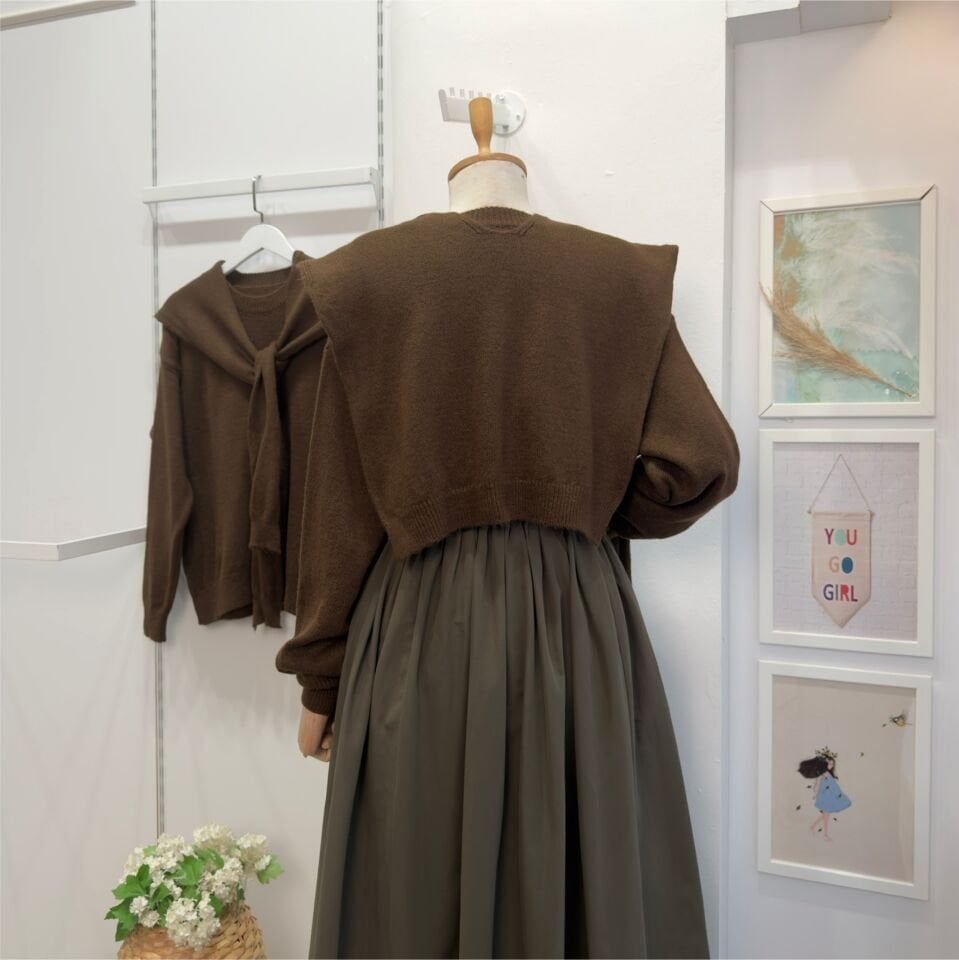 Omzu Şal Detaylı Kahverengi Yumuşak Dokulu Kazak