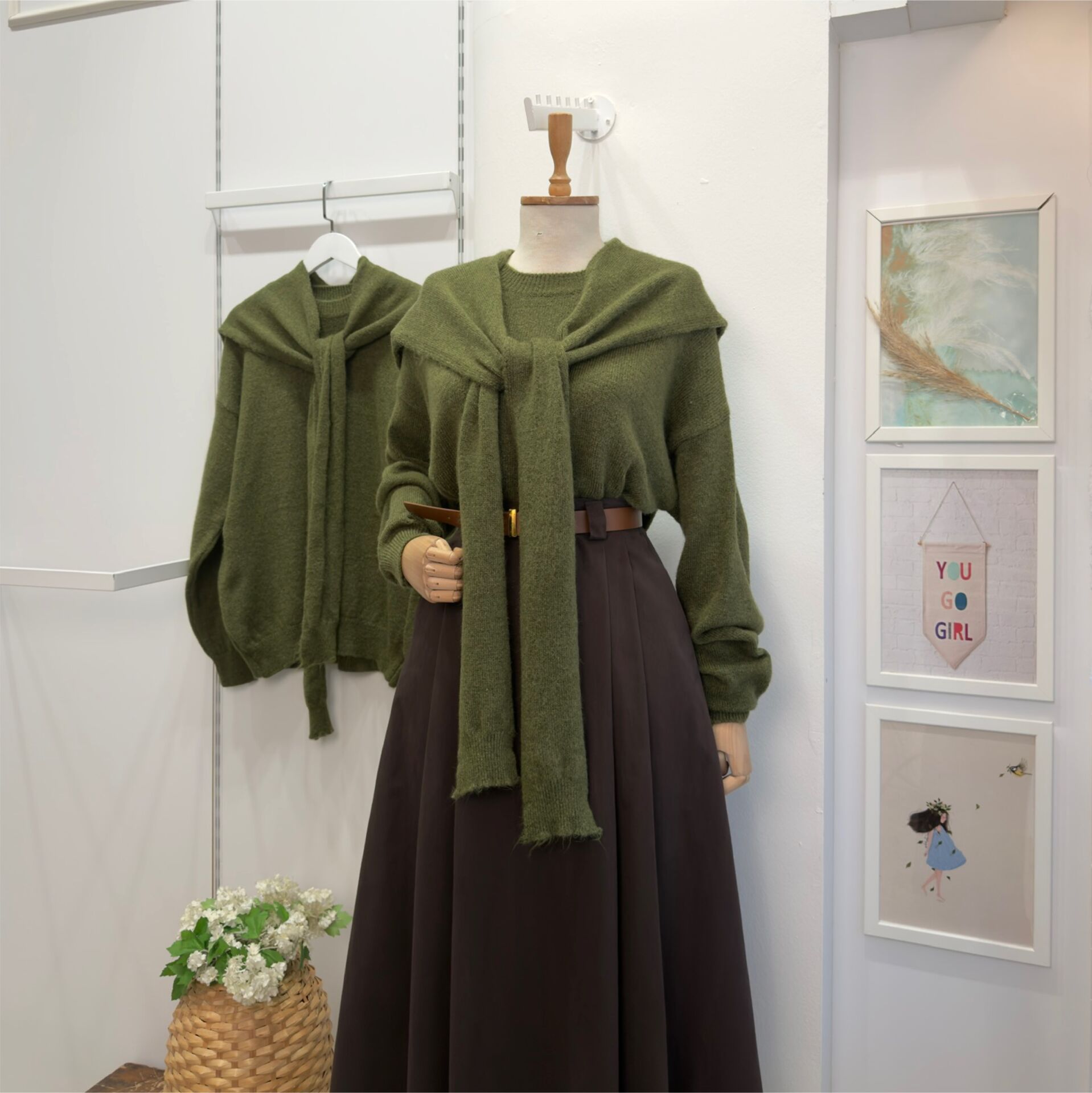 Omzu Şal Detaylı Yeşil Yumuşak Dokulu Kazak