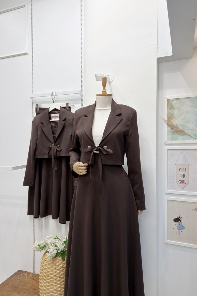 Kahverengi Ceketli Noire Takım