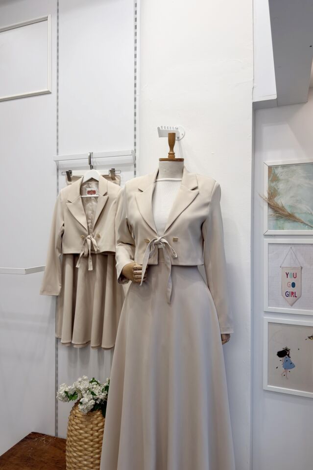 Krem Ceketli Noire Takım