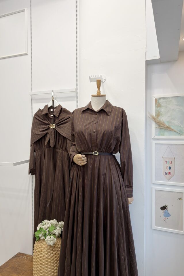 Acı Kahve Şal Aksesuarlı Çizgili Elbise