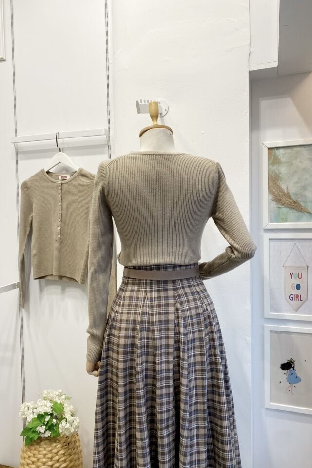 Vizon Yünlü Düğmeli Triko Kazak