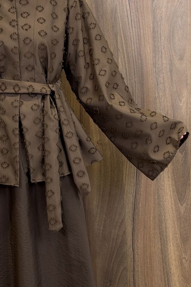 Kahverengi Kuşak Detaylı Layers Takım