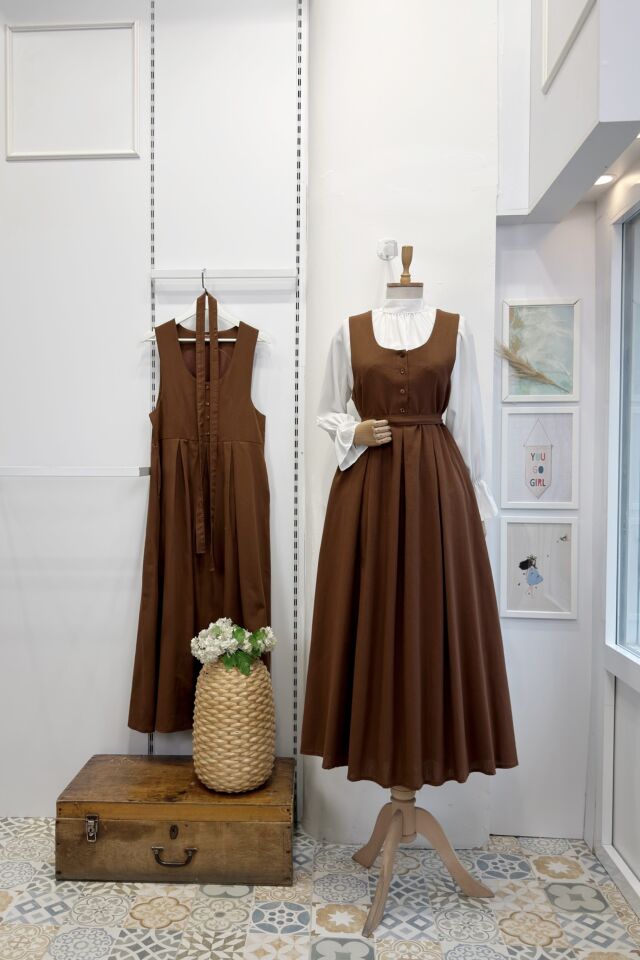 Kahverengi Önü Düğmeli Keten Jile