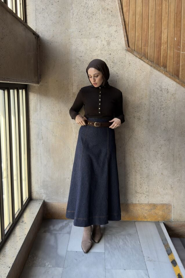 Süet Kemer Detaylı Lacivert Perline Kot Etek