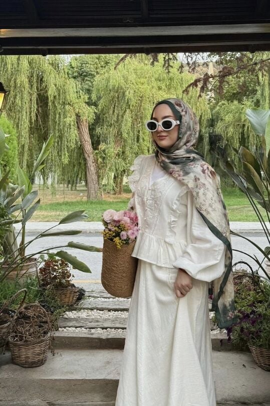 Faya Girls x Beyaz İşlemeli Esquer Keten Gömlek