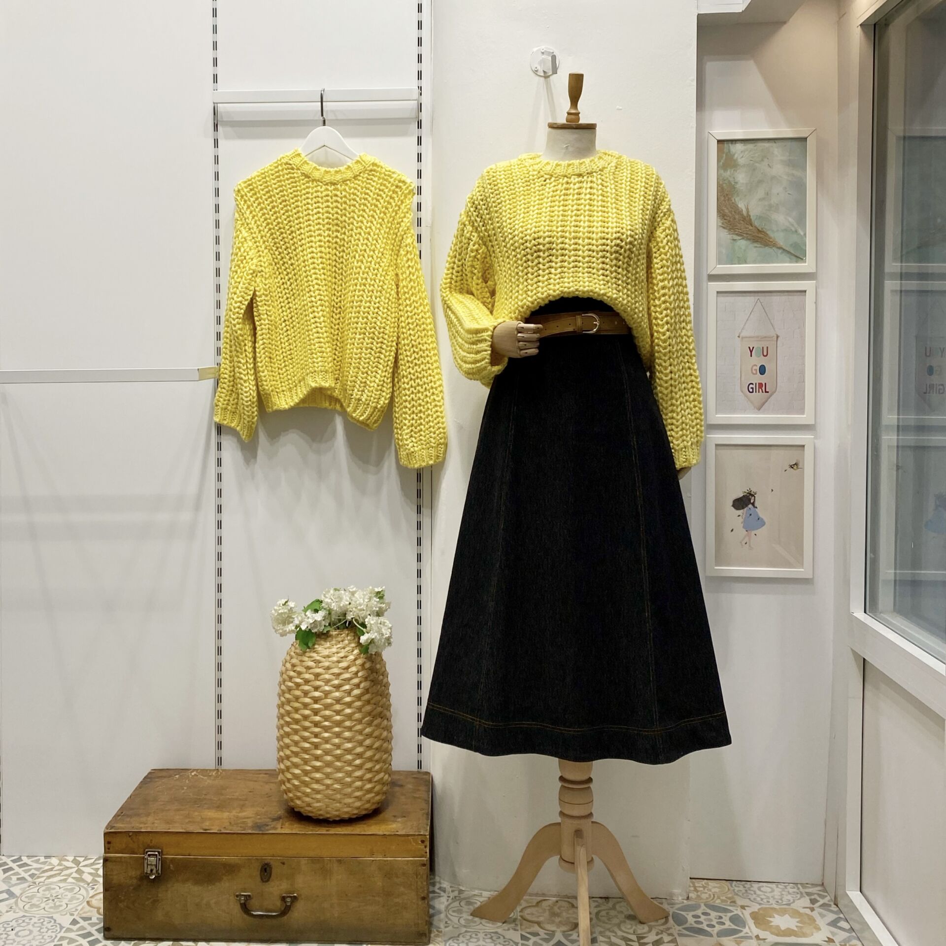 Süet Kemer Detaylı Antrasit Perline Kot Etek