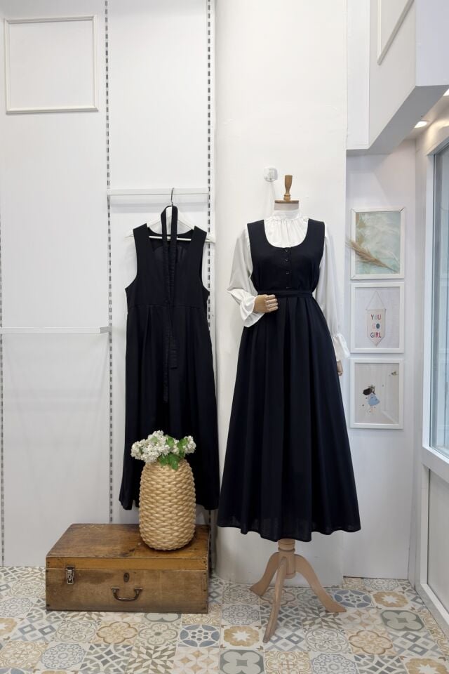 Siyah Önü Düğmeli Keten Jile