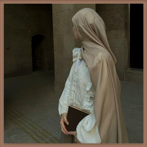 Faya Girls x Krem İşlemeli Esquer Keten Gömlek