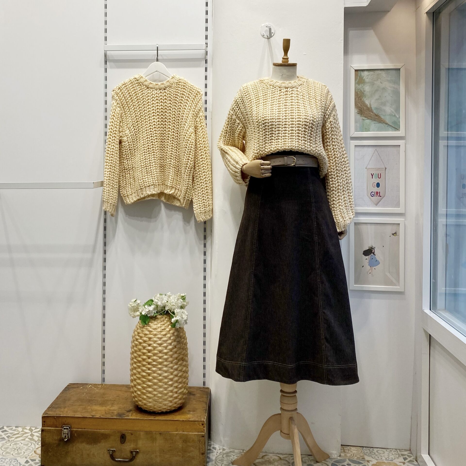 Süet Kemer Detaylı Kahverengi Perline Kot Etek