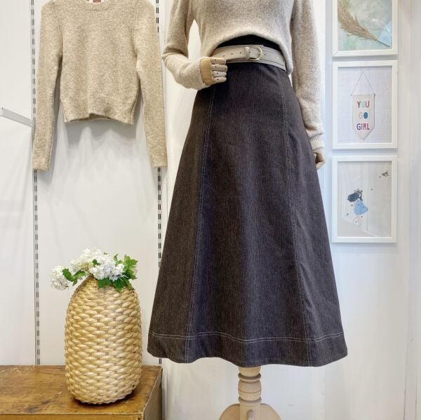 Süet Kemer Detaylı Kahverengi Perline Kot Etek