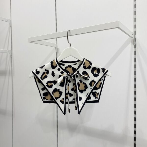 Leopar Desenli Muse Yaka